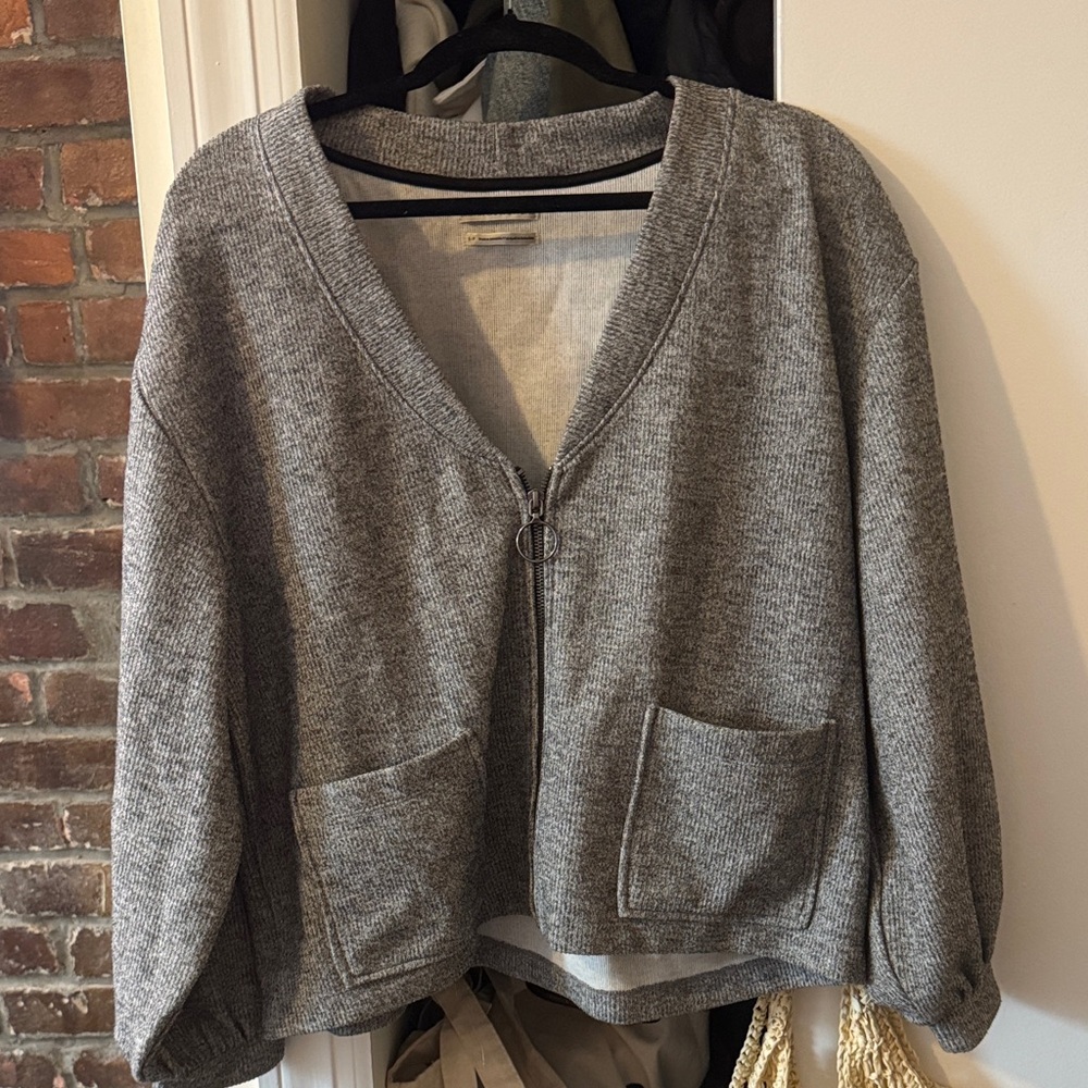 Gray UO Women's Sweater with Pockets